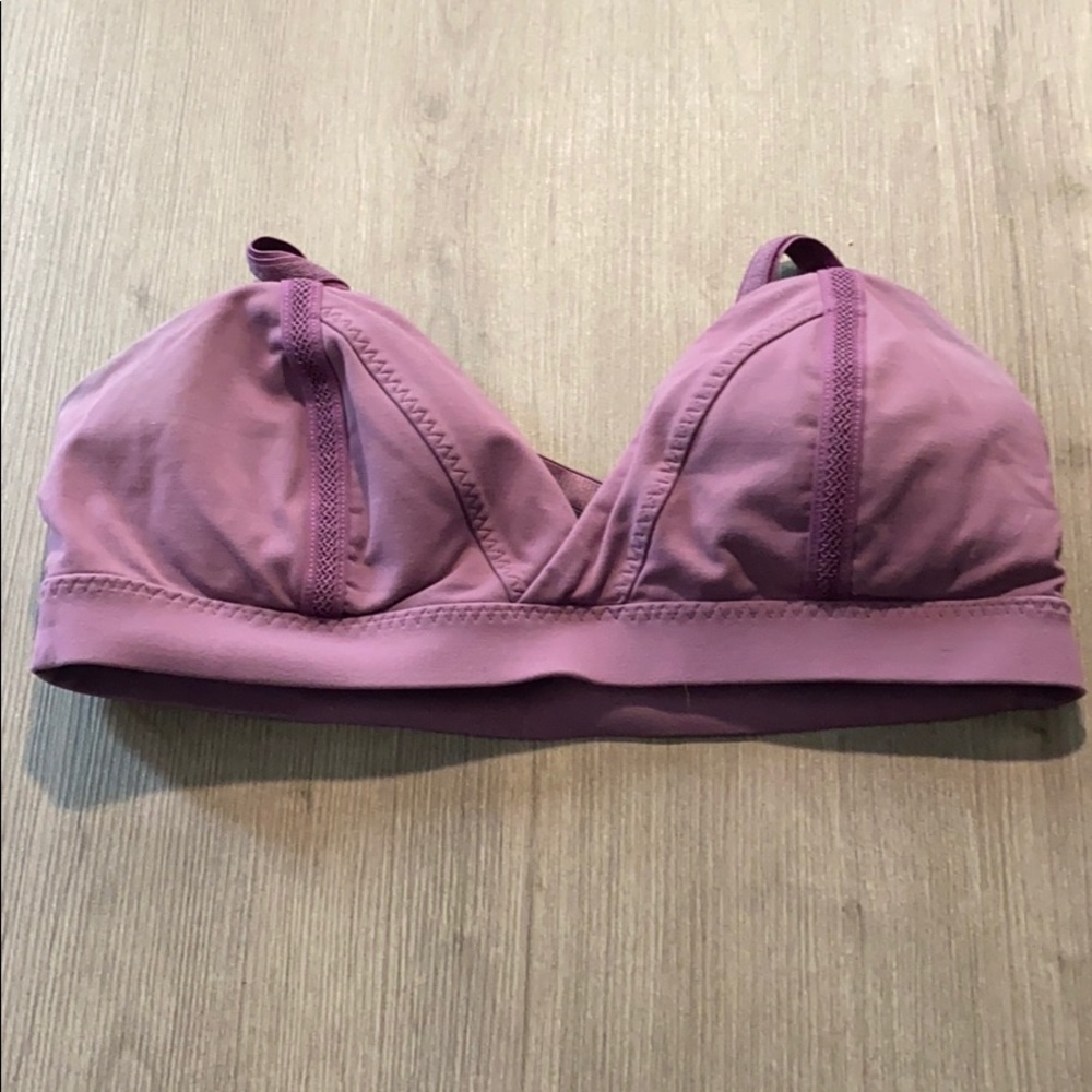 CLEANING CLOSET OUT!! Lululemon mauve sports bra